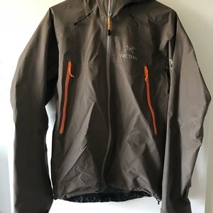 Arc’teryx Beta Jacket - Men’s Medium